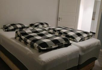 Nice flat in the heart of Bergen city - 4 beds allows 18 year olds to book a room