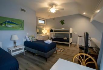 234 Tennis Villa has Balcony rooms