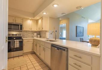 New Listing 3rd Night Free Luxury Villa has Balcony rooms