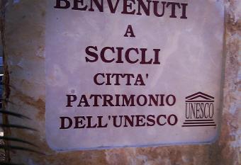 AFFITTACAMERE CASA BABY PLANET has Balcony rooms