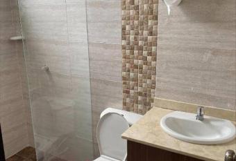 Fabulosa casa remodelada has Balcony rooms