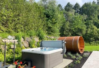 Suite 212 - Destination Mont-Orford allows 18 year olds to book a room