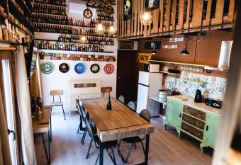 El Refugio de la cerveza - La Morada de la Cerveza has Balcony rooms