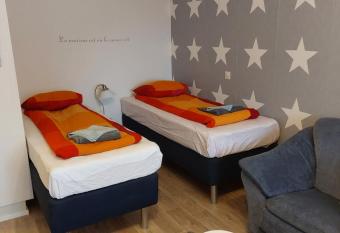 Apartment Lapv    rtti, yksi   allows 18 year olds to book a room