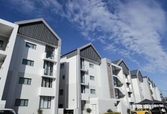 Stylish 3-bedroom Apartment in new estate has Balcony rooms