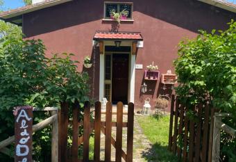 Maison AldoDea has Balcony rooms