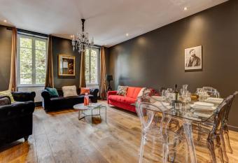 Henri de Toulouse-Lautrec, appartement de charme has Balcony rooms