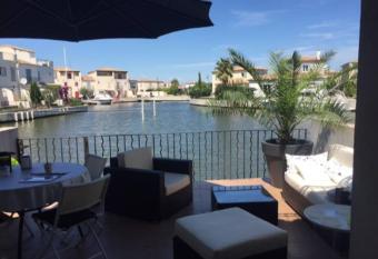 Marina Aigues Mortes 75m2 has Balcony rooms