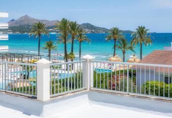 Roses 9 has Balcony rooms