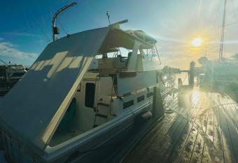 Lady Blue Yacht in Marathon Key allows 18 year olds to book a room