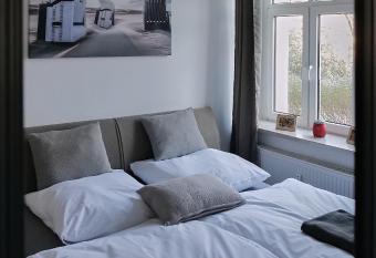 Appartement HBF - Erfurt Bahnhof has Balcony rooms