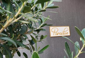 Paradise252 has Balcony rooms