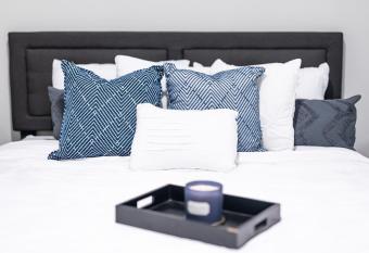 Luxurious 1Bed,1Bath Apt In The Short North Area! has Balcony rooms