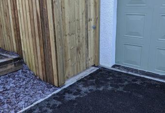 La Cantera has rooms with a private hot tub