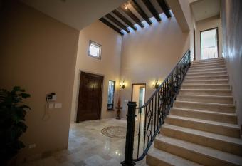 Hotel San Gimignano Club de Golf Las Ventanas allows 18 year olds to book a room