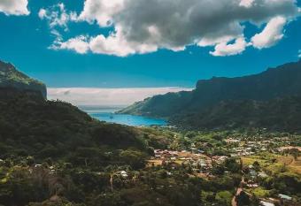 Chalet in the middle of a noble wood forest has Balcony rooms