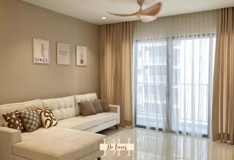 De Haus Apartment has Balcony rooms