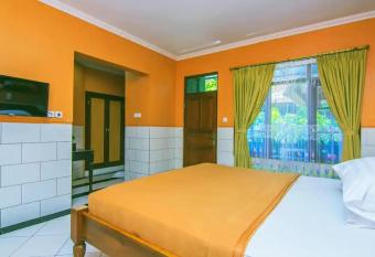 Kedin s Inn has Balcony rooms