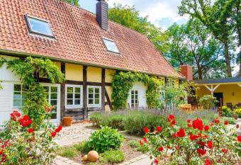 Xanadi Heilehaus kleine Auszeit Kururlaub allows 18 year olds to book a room