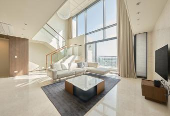 Y Collection by UH FLAT Daegu allows 18 year olds to book a room