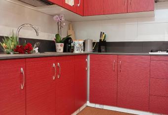 Arcobaleno Room Mestre Venezia has Balcony rooms