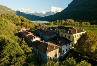 Workation Castle - Casa Galbiga has Balcony rooms