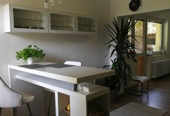 V Zahrad   - Stylov   apartm  n s velkou terasou allows 18 year olds to book a room