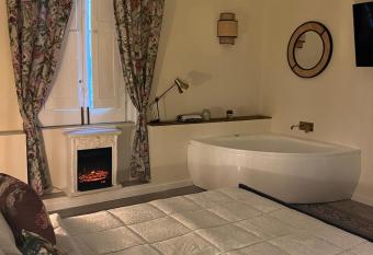 Borgo Marinaro Suite allows 18 year olds to book a room