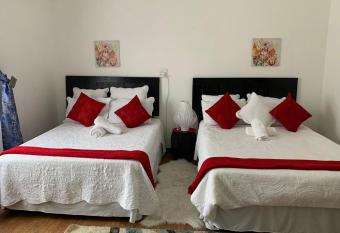 TSGuesthouse has Balcony rooms