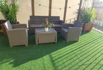 Apart 2 bedrooms & terrace 80m2 - 17 min from Paris has Balcony rooms