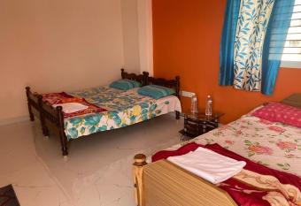 Chamundeshwari Home Stay has Balcony rooms