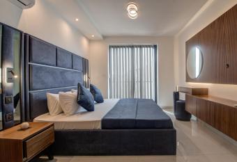 Central Apartments has Balcony rooms