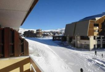 Studio au pied des pistes , Alpes Huez has Balcony rooms