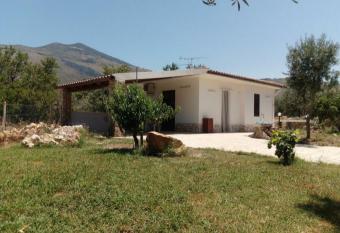 Villino Maria Vittoria has Balcony rooms