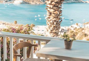 Far Out Hotel & Spa has Balcony rooms