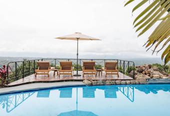 The PAD at Buen Camino Bike Park has Balcony rooms