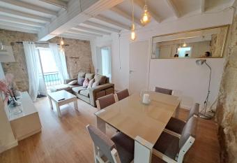 Baiona, 3 dormitorios con jard  n has Balcony rooms