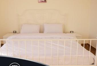 Diamond Chalet Group-Dead Sea -Jordan has Smoking/Balcony rooms