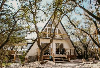 NEW - Unique A-frame in Canyon Lake allows 18 year olds to book a room