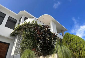 CASA FRIDA by DW has rooms with a private hot tub