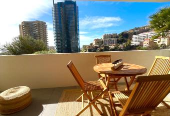 Luxueux Studio Neuf - Fronti  re Monaco - Piscine has Balcony rooms
