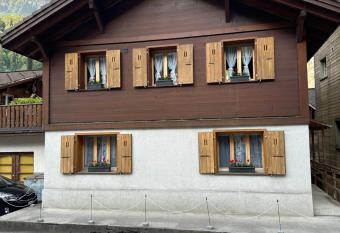 Chalet Lauterbrunnen has Balcony rooms