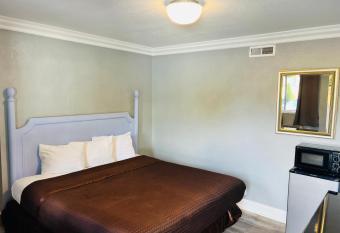Sage Motel allows 18 year olds to book a room
