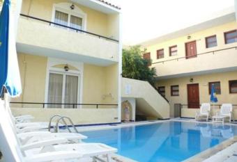 Senia Studios has Balcony rooms