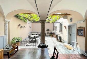 Casa al Portico has Balcony rooms