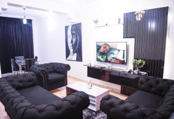 Odogwu Apartments has Balcony rooms