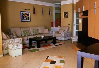 Sunshine Place has rooms with a private hot tub