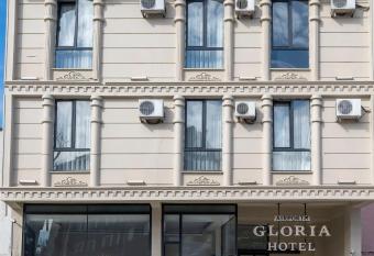Gloria Airport Hotel has Balcony rooms