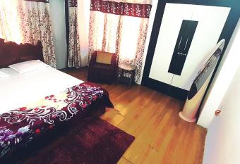 Protec palcan has Smoking/Balcony rooms