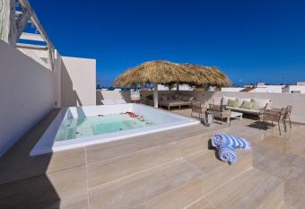 Amazing Penthouse D  plex con Jacuzzi - Punta Cana has rooms with a private hot tub